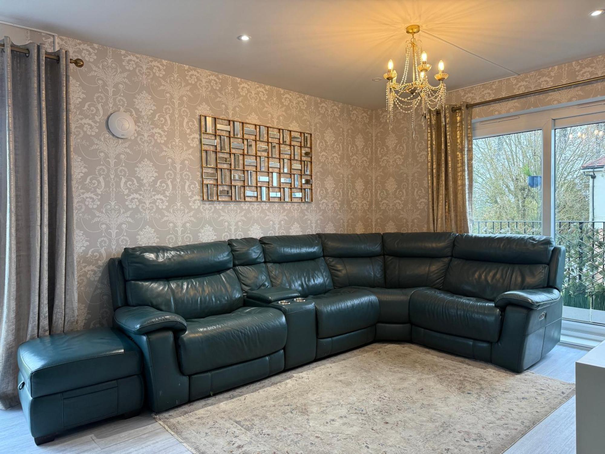 Luxury Spacious Flat Close To Apartamento Londres